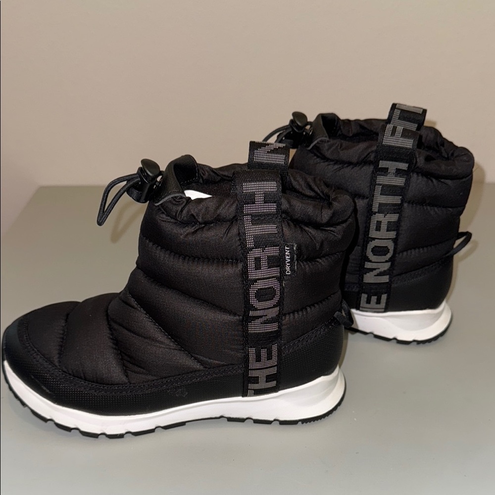 Like New, Kids Thermoball Pull-on Waterproof Black Quilted Padded Comfort Boots - Picture 6 of 11